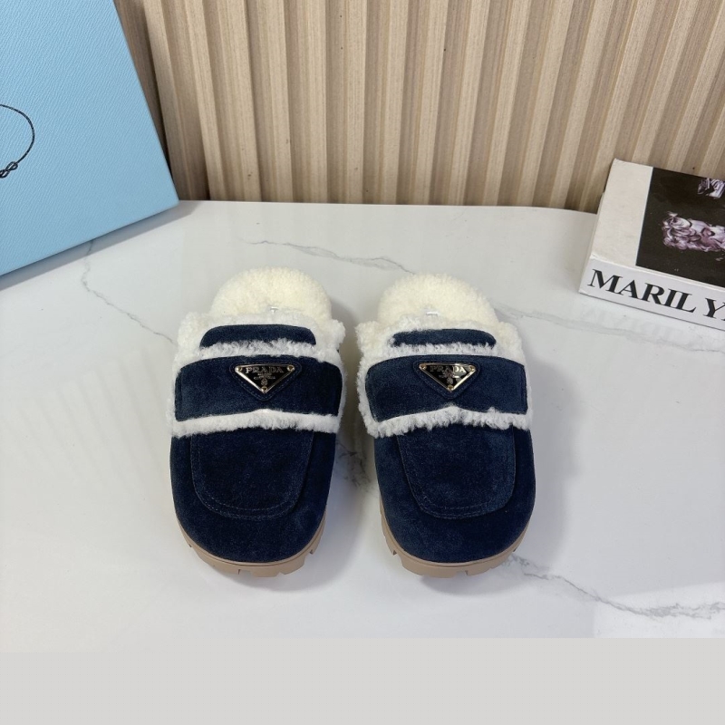 Pra*a slippers